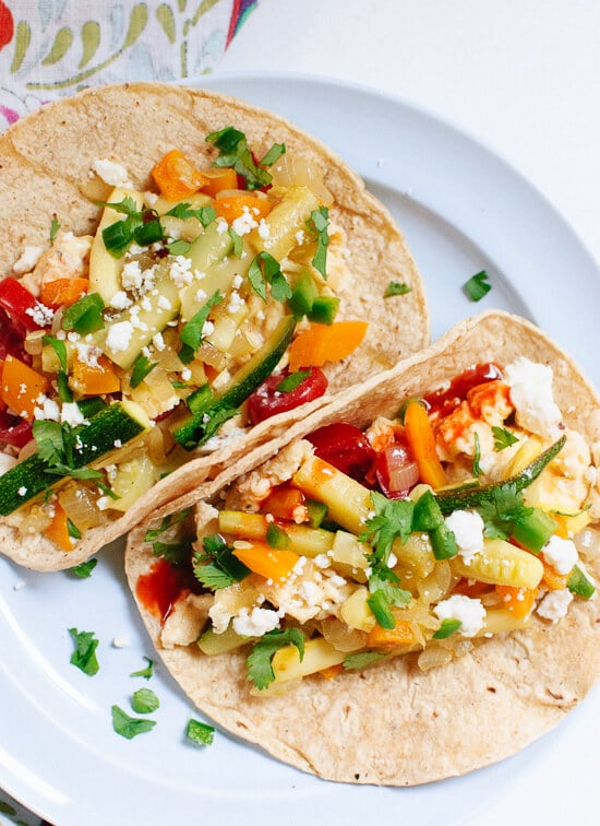 Simple, healthy and delicious veggie breakfast tacos! cookieandkate.com
