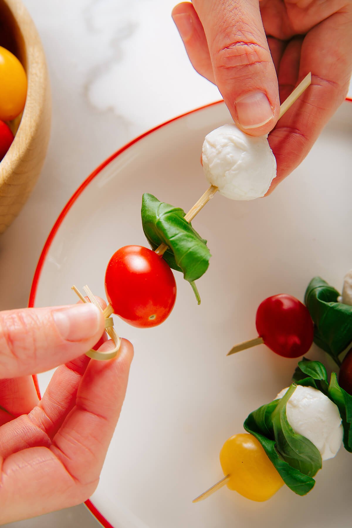 how to make caprese skewers